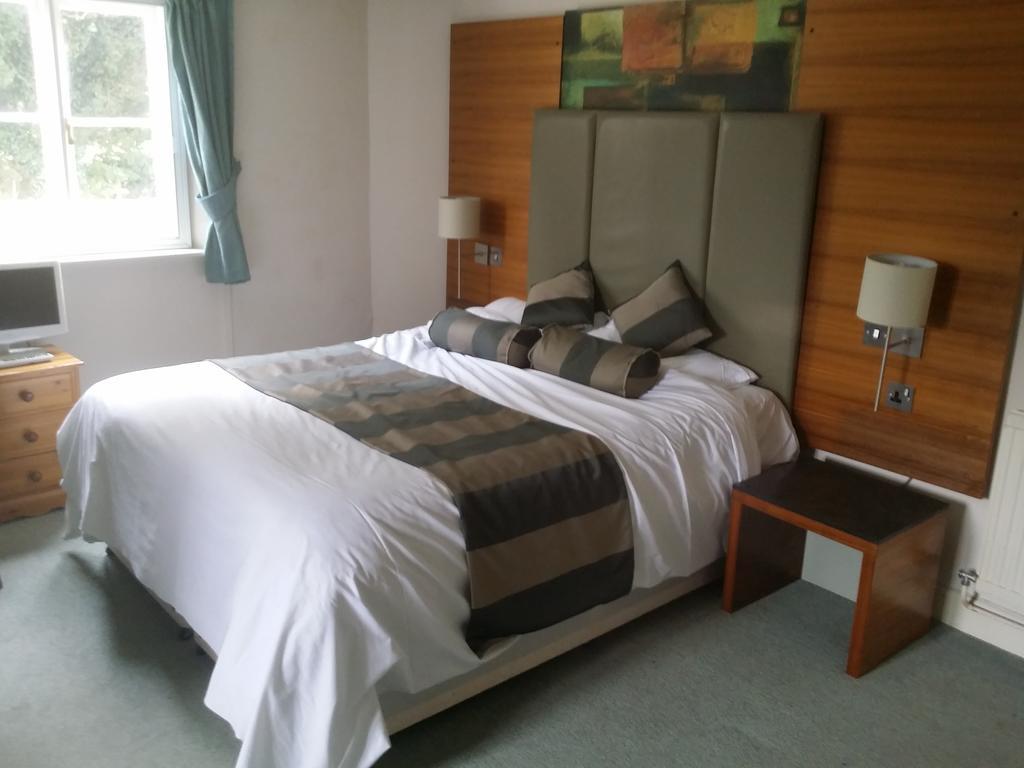 The Bull Hotel 다운턴 객실 사진